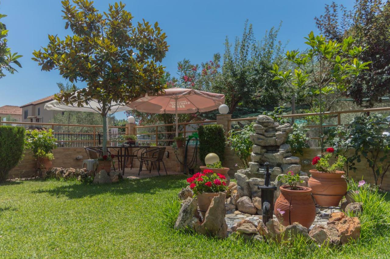 Family Resort In Nea Vrasna Luaran gambar